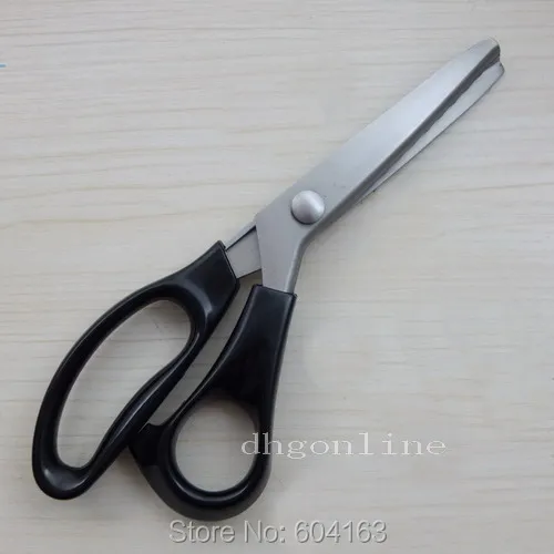 One Scalloped Triangle Edge Scissors Shears Fabric Decorative Sewing