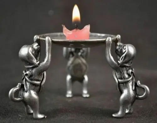 

Old Silver Copper Carving Dog Lucky Bring Wealth Auspicious Usable Candlestick metal handicraft