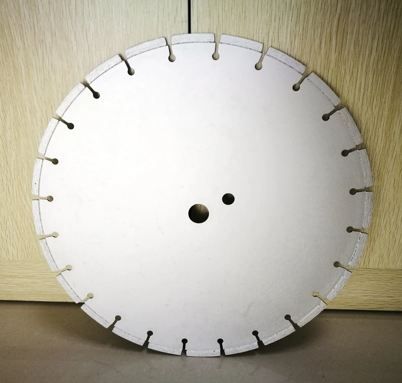 

14 inch 350mm laser welded saw blade for dry/wet cutting concrete