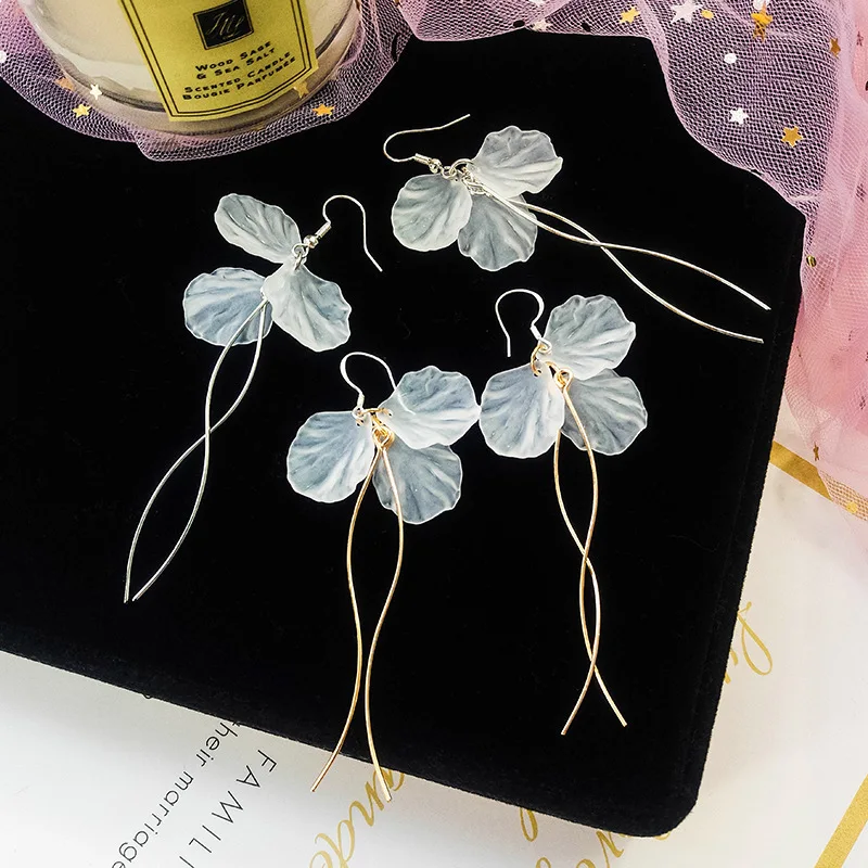 

Korea Style Acrylic Petal Tassels Long Earrings for Women 2018 New Fashion Gold Flower Drop Earring Female Statement Brincos