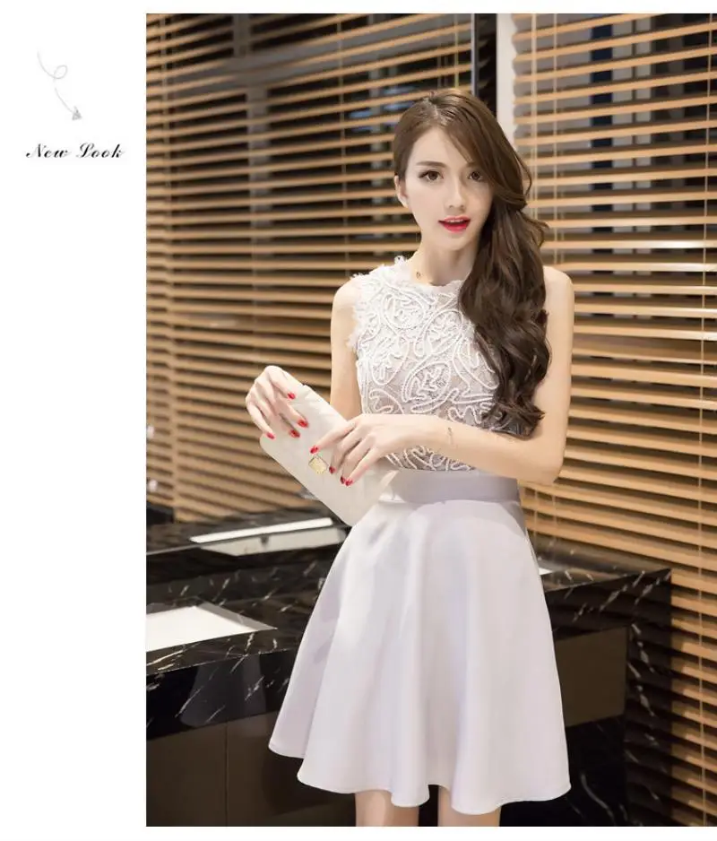 2018 Korean version of the word Three-dimensional shoulder strap dress lace dress Ornamental engraving A word BALL OWN Dress