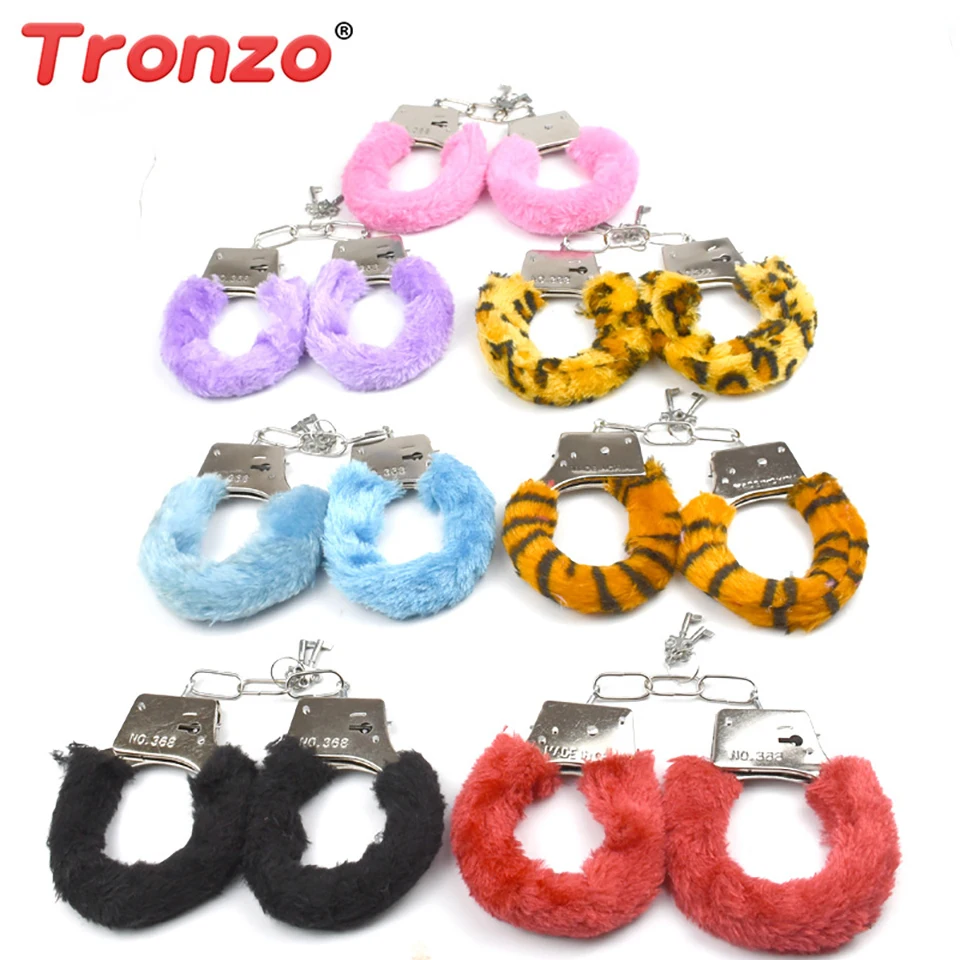 

Tronzo Pretend Play Furry Soft HandCuffs With Keys Funny Police Role Cosplay Tools Police Toy Gifts For Children Drop Shipping