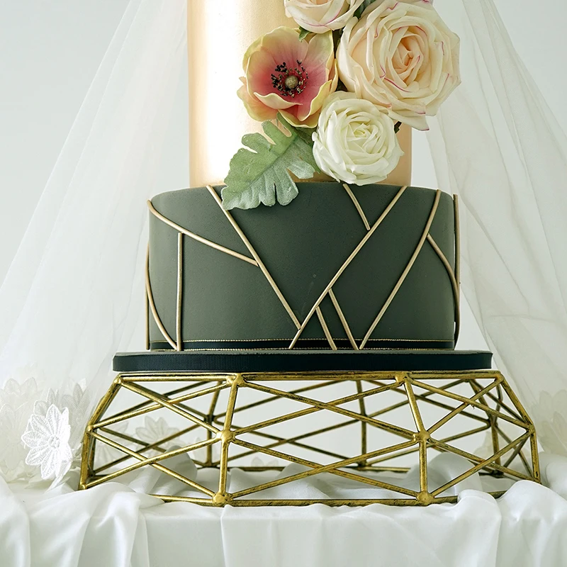 Günstige SWEETGO Geometrische form tablett vintage gold silber kuchen werkzeuge für dessert aushöhlen tisch dekorieren korb kuchen steht