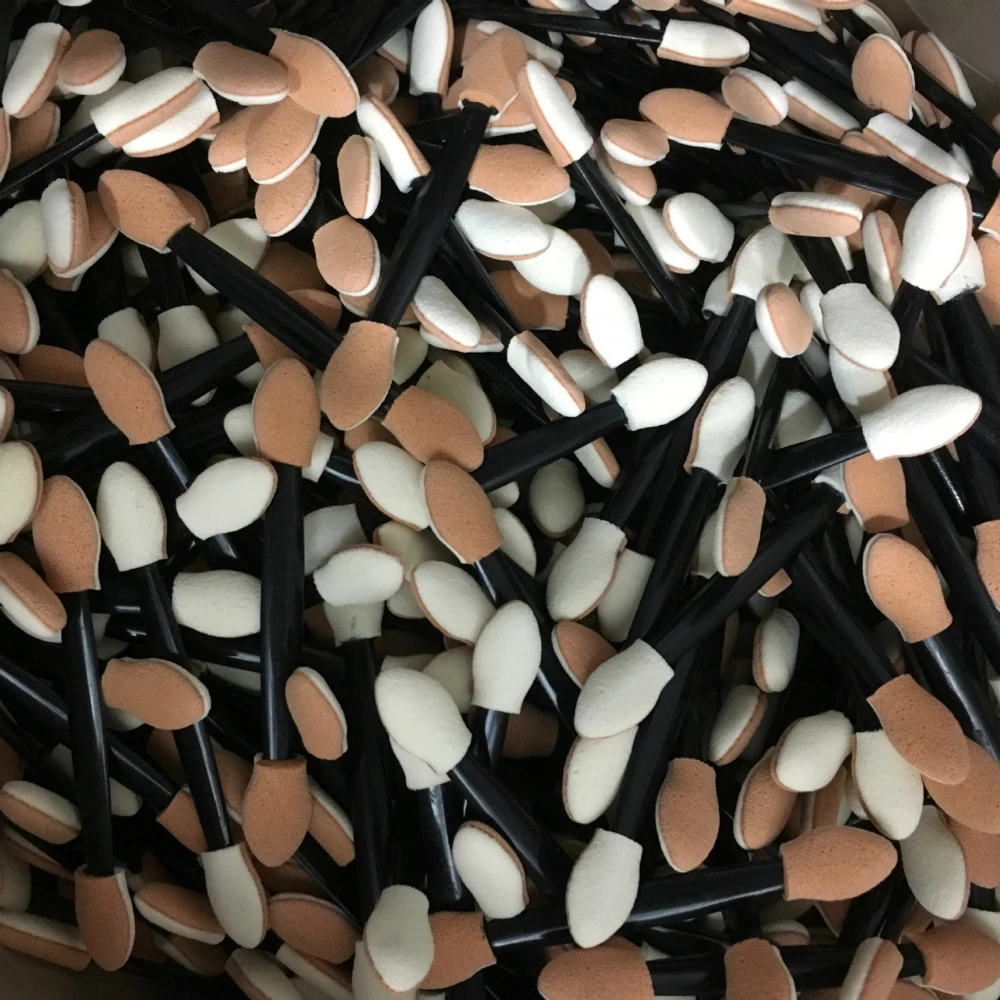 Disposable eyeshadow brush