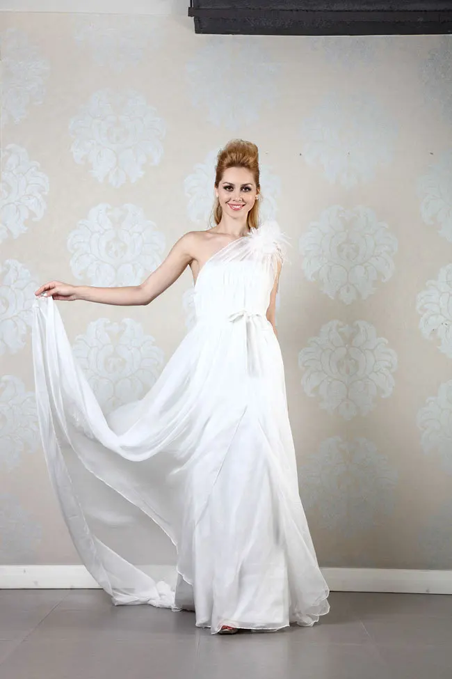 

free shipping salomon robe de soiree 2014 new fashion sexy white long chiffon vestidos one shoulder feathers evening Dresses