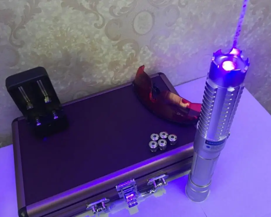 الأكثر عالية الطاقة 450nm مؤشر الليزر الأزرق القلم للتعديل مرئية شعاع التركيز حرق ورقة أشعل السجائر خشب + مربع الأكثر عالية الطاقة 450nm مؤشر الليزر الأزرق القلم للتعديل مرئية شعاع التركيز حرق ورقة أشعل السجائر خشب + مربع