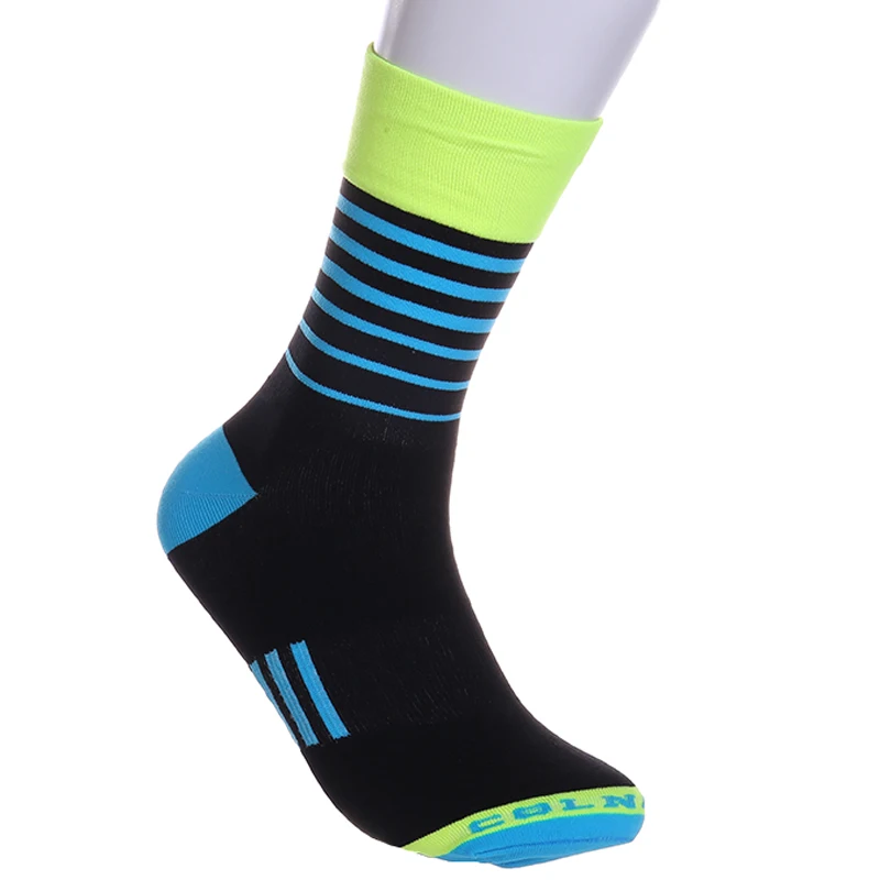 Women-new-Cycling-Socks-Men-Outdoor-Mount-Sports-Wearproof-Bike-Footwear-For-Road-Bike-Socks-Running (4)