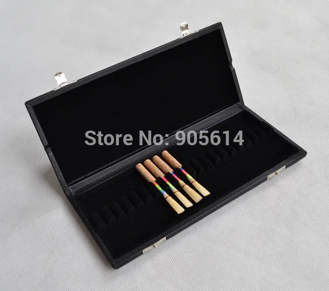 

Oboe reed case hold 20 reeds NEW