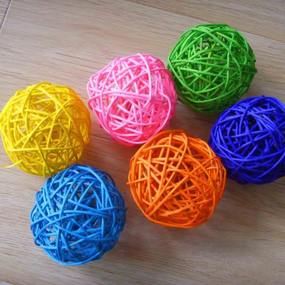 33 Awesome Diy String Light Ideas Projects For S Easter S Are A Great Craft For Kids To Do The Materials That You Will Need Large Yellow Pompoms Small