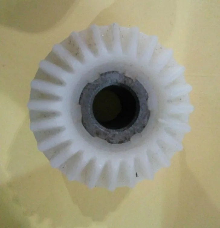 

sewing machine gear Vertical Top Shaft Gear for Singer #353273-002
