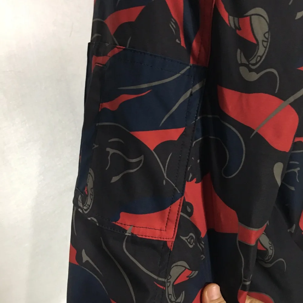 AW18 новая зимняя уличная модная женская куртка бомбер с капюшоном короткая