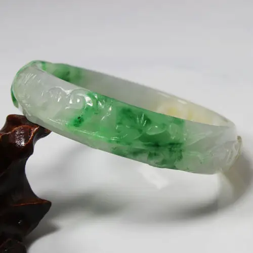 

free shipping 01976 Beautiful Hand-carved Emerald Green Jadeite Jade Gems Bracelet Bangle