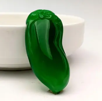 

Green Brazilian Agate Chili Peppers Good Luck Natural Green Women's Pendant cb16#