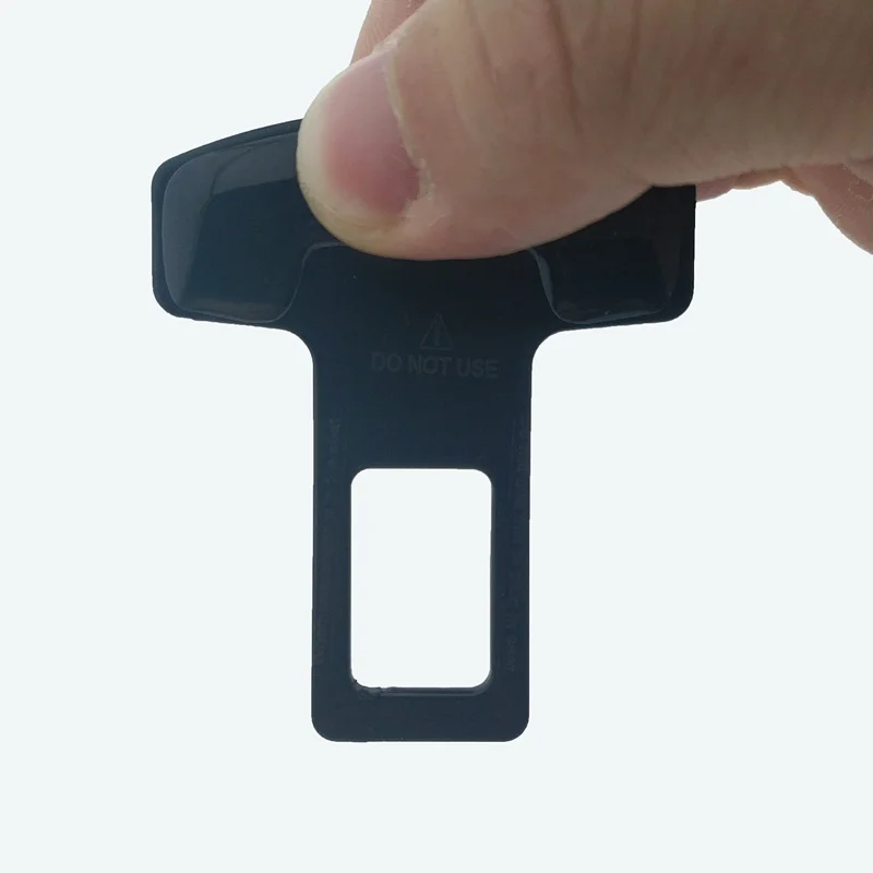 

2pcs/lot quality zinc alloy car seat belt clip safety belt plug for Mitsubishi ASX Lancer 10 Pajero Outlander l200 accessories