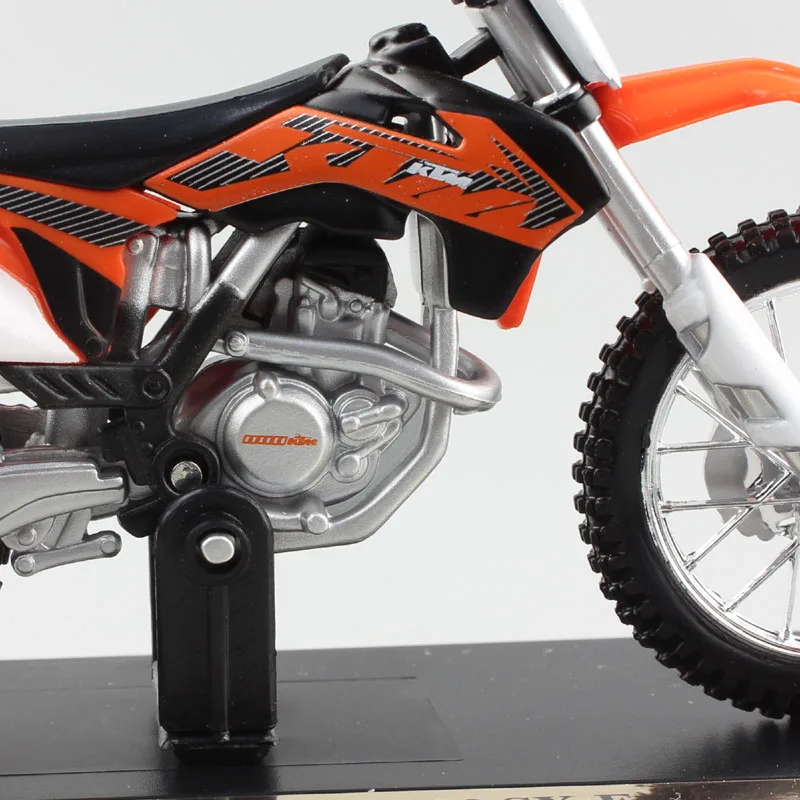 1/18 весы Maisto KTM SXF 450 SX-F мотокросса Diecasts & Toy Vehicles миниатюрные велосипеды для грязи на выносливость гоночный мотоцикл для мальчиков