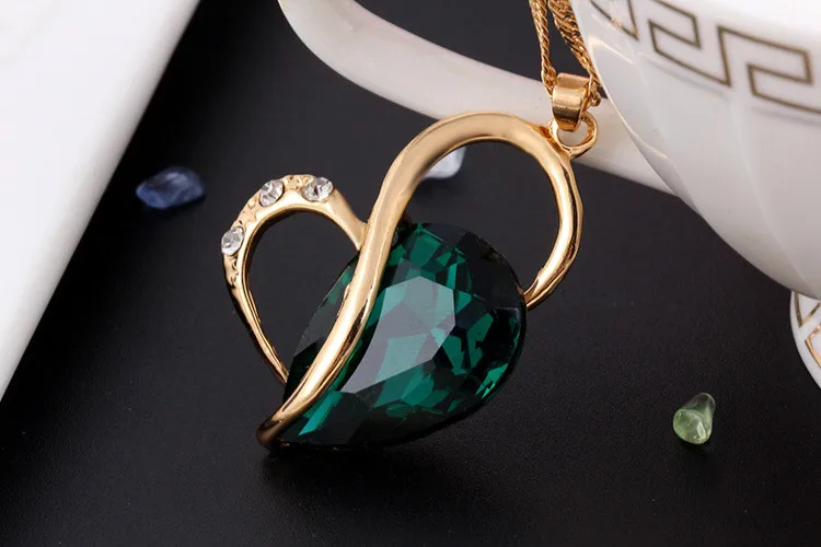 2494908486_793437558