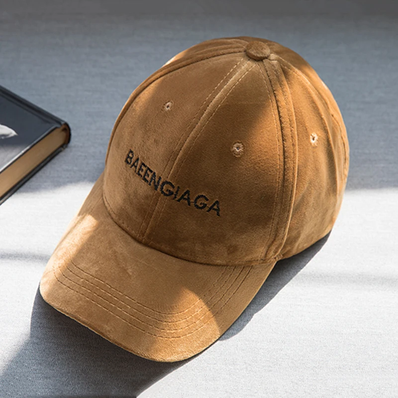 

Perfect Neutral Baseball Caps Men Women Comfortable Velvet Materials Casual Retro Hats British Style