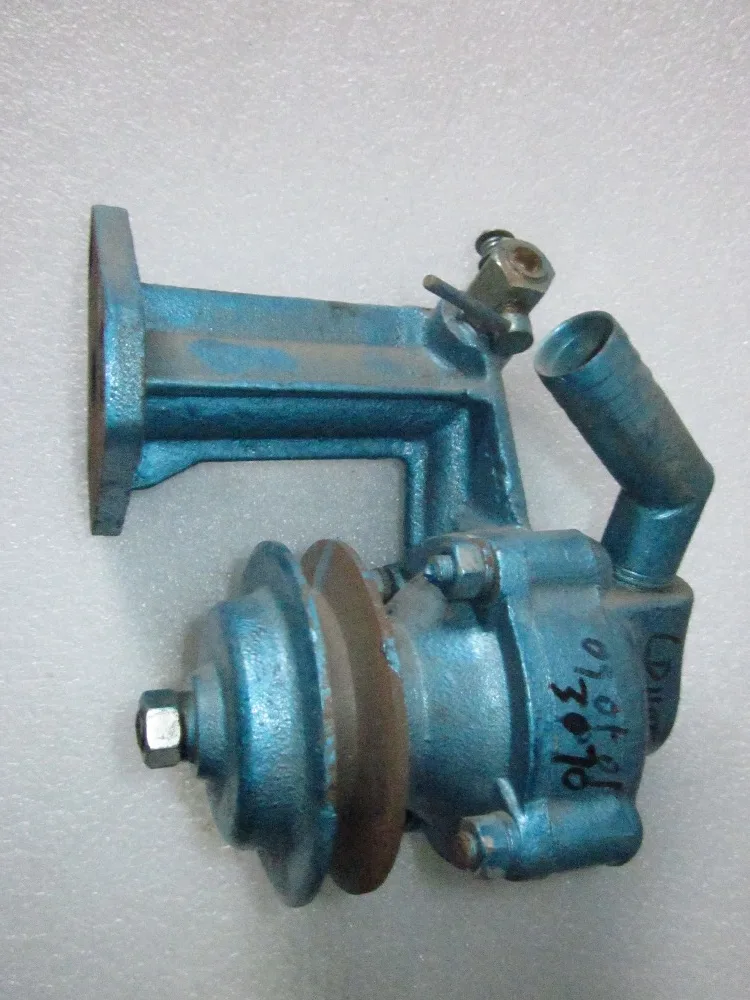Водяной насос для маленького колесного трактора Taishan Huayuan Laidong LD1110 |pump for|pump for waterpump