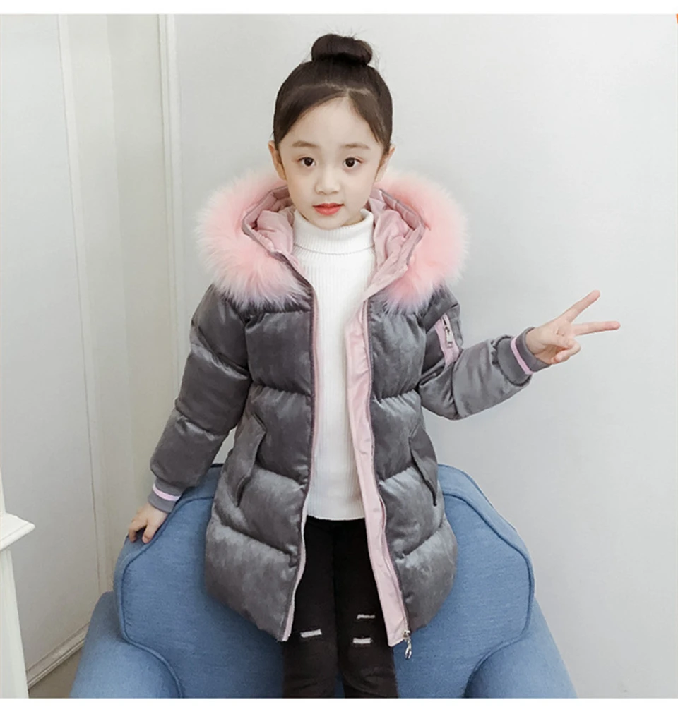 Теплая одежда для девочек на холодную зиму; коллекция года; детский утепленный зимний комбинезон с капюшоном; Розовая длинная бархатная верхняя одежда с мехом; зимняя куртка; пальто для девочек