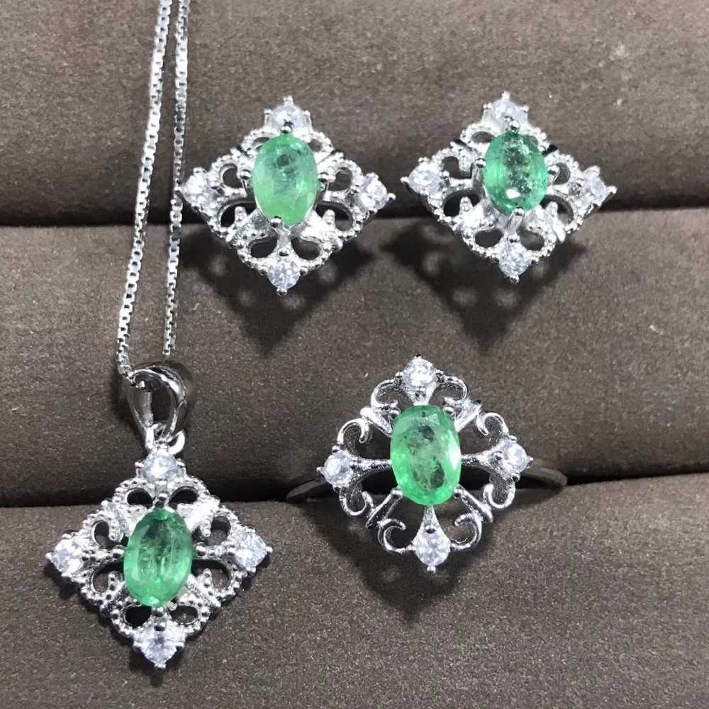 

Natural emerald jewelry set 925 Silver made in . Luxury party suit.