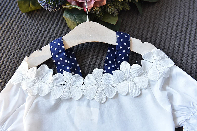 8652153371_2052641589