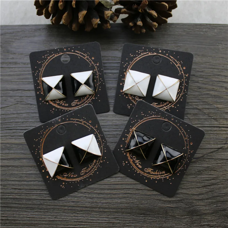 

New Japanese Korean style elegant fashion wild Black white Enamel square alloy stud earrings