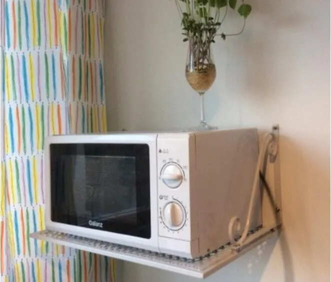 Креативная полка для микроволновой печи, металлический кухонный держатель для хранения, настенный стеллаж для хранения