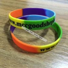 Пользовательские deboss или выбить силиконовые браслеты купить различные высокое качество силиконовый браслет гравировка логотипа или текст для продвижения