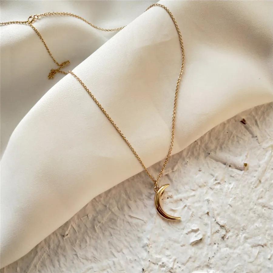 

Martick Free Shipping 100% 925 Silver Necklace Gold Moon Pendant Woman Fashion Necklace GSN19