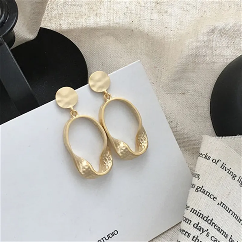 

Modern Women's Earrings 2019 Irregular Metal Geometric Drop Dangle Earrings For Women Wedding Bohemian Bijoux boucle d'oreille