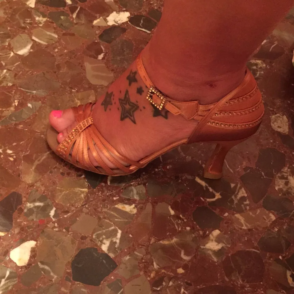 Suphini dance shoes 743