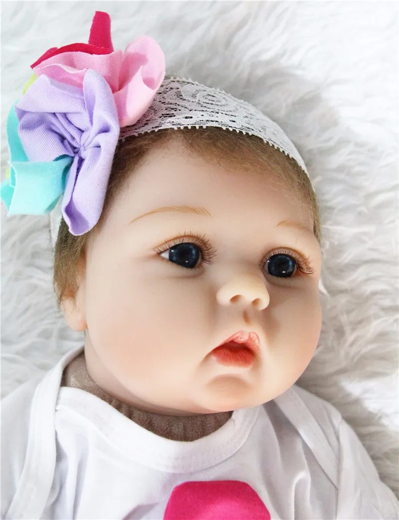 22 "Bebe подарок куклы Reborn силикона возрождается младенцев с хлопком Средства ухода за кожей Платье с цветочным рисунком реалистичные