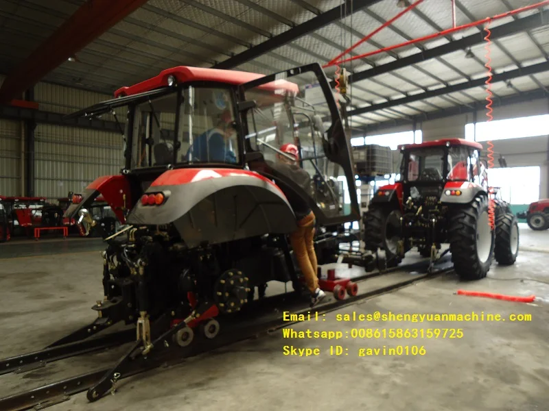 Большой сельскохозяйственный трактор мощностью 130 л. с