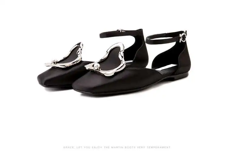 Krazing Pot/ дизайн; роскошные шелковые туфли на плоской подошве с пряжкой и ремешком; повседневная обувь с квадратным носком; туфли на плоской подошве с металлическим украшением; L68