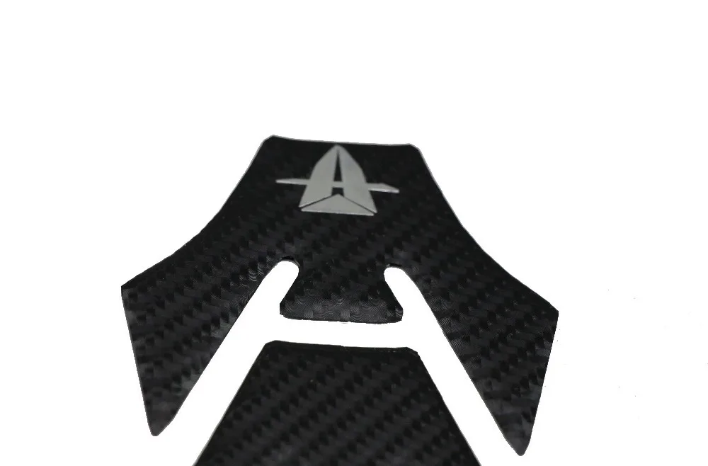 

Freeshipping Sticker Decal Traction Tank pads GRIPPER STOMP GRIPS EASY for RS4 50 RS4 125 RSV1000 RSV4R RXV450i SL750