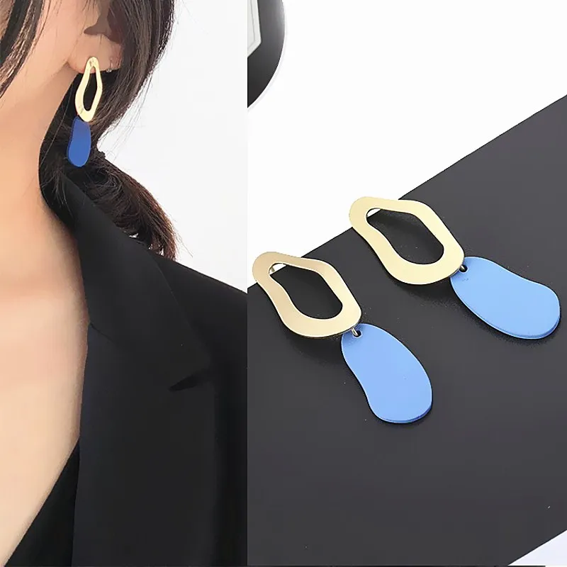 

New Gold Metal Irregular Dangle Earrings Blue Color Acrylic Hollow Earrings for Women Fashion Statement Korean Female Jewelry