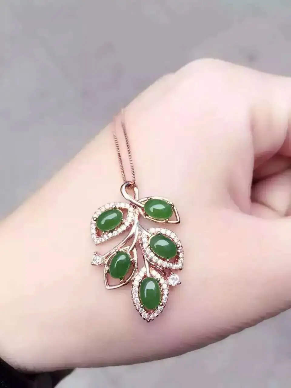 

natural green jasper Pendant natural gemstone Large leaf shape pendant 925 sterling silver Female party fine luxurious jewelery