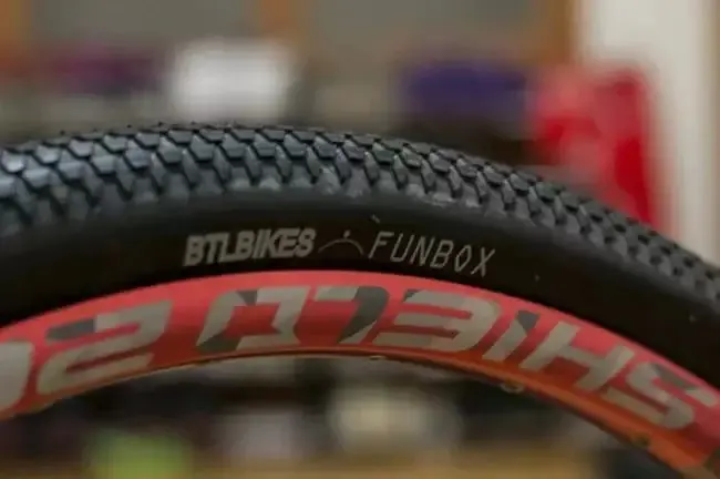 BTLBIKES FUNBOX 26x2,2 615g dirt-jump MTB складывающиеся шины(цена одна штука