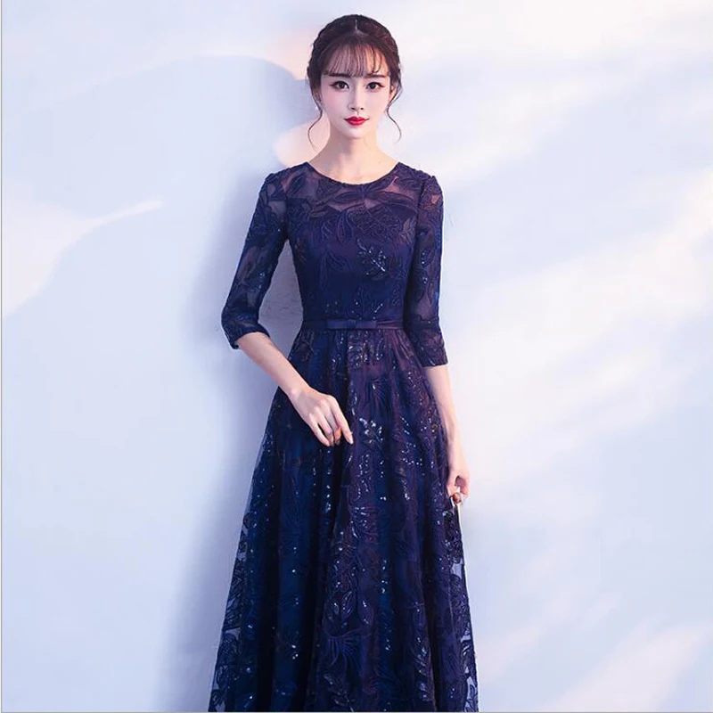 Novas Contas O Pescoço Backless Preto de