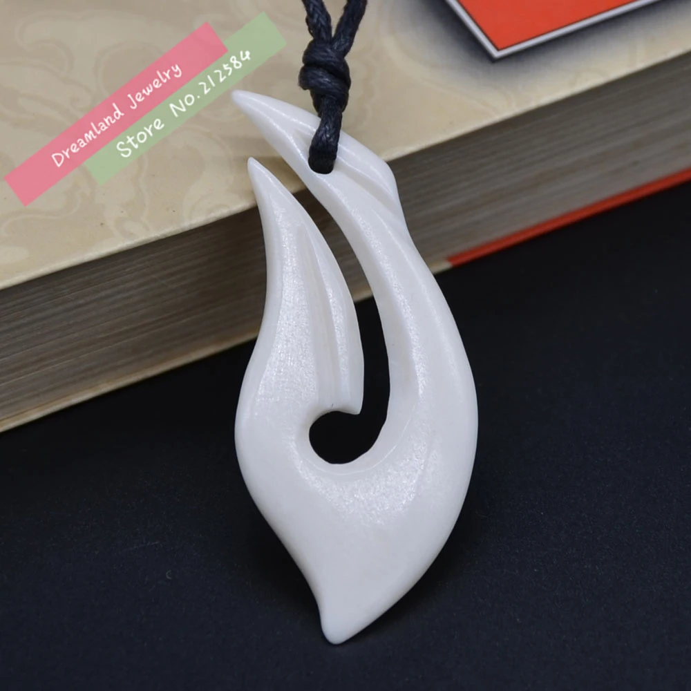 

Free Shipping 1PC 1PC Hawaiian Surfer Style New Zealand Maori Handmade Carved Yak Bone FISHHOOK Pendant Choker Necklace Unisex