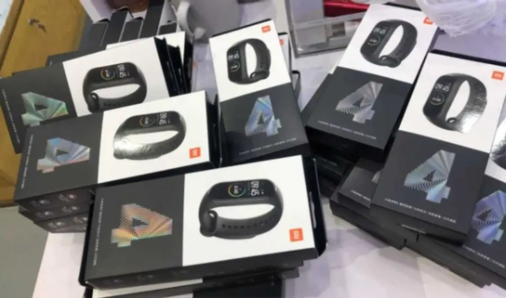 Новейший Xiaomi mi-браслет 4 смарт-браслет mi Band 4 фитнес-браслет 135 мАч цветной экран Bluetooth 5,0