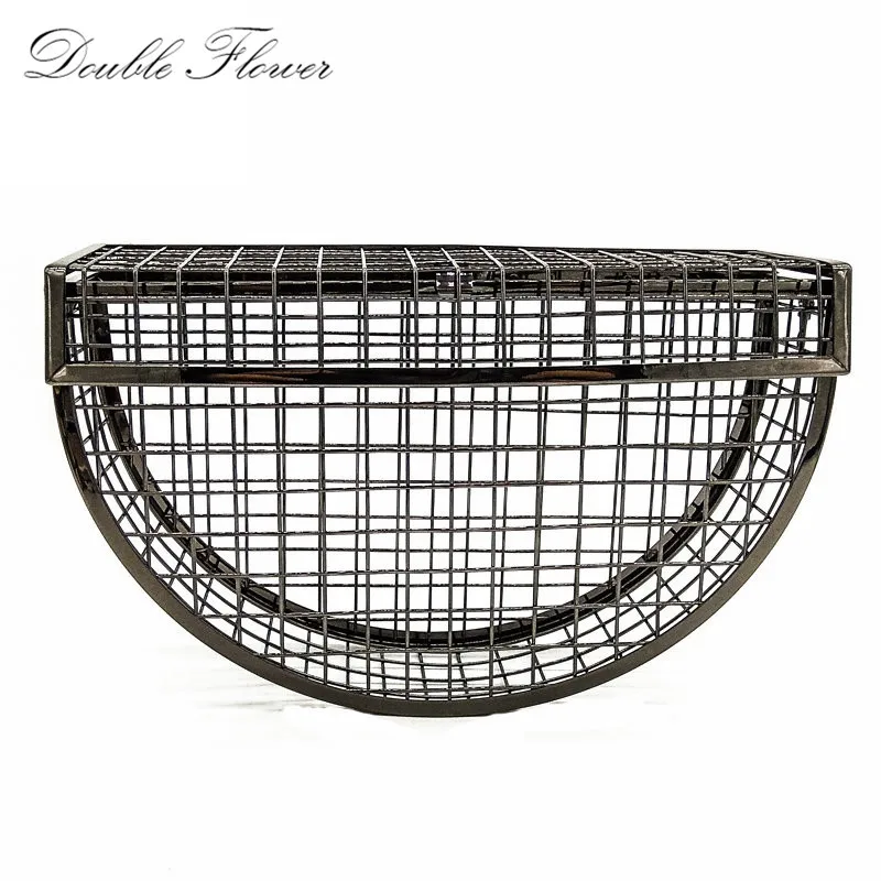 

Gunmetal Women Fashion Day Metal Clutches Bag Half Moon Hard Case Chain Shoulder Crossbody Handbag Clutch Purse