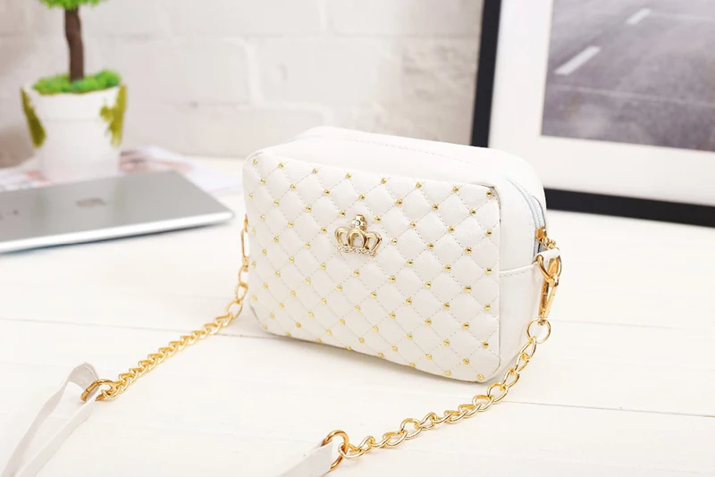 Маленькие сумки мессенджеры Новая женская сумочка с врезным замком клатч