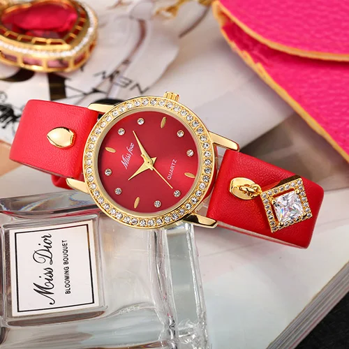 Роскошные женские часы благородные изысканные женские водонепроницаемые наручные часы Женское платье модные часы миниатюрные montre femme - Цвет: red