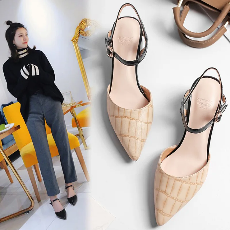 

2018 spring and summer new leather, European and American sharp, rough and shallow with women's sandals.