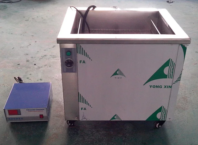 Triple frequency ultrasonic cleaner