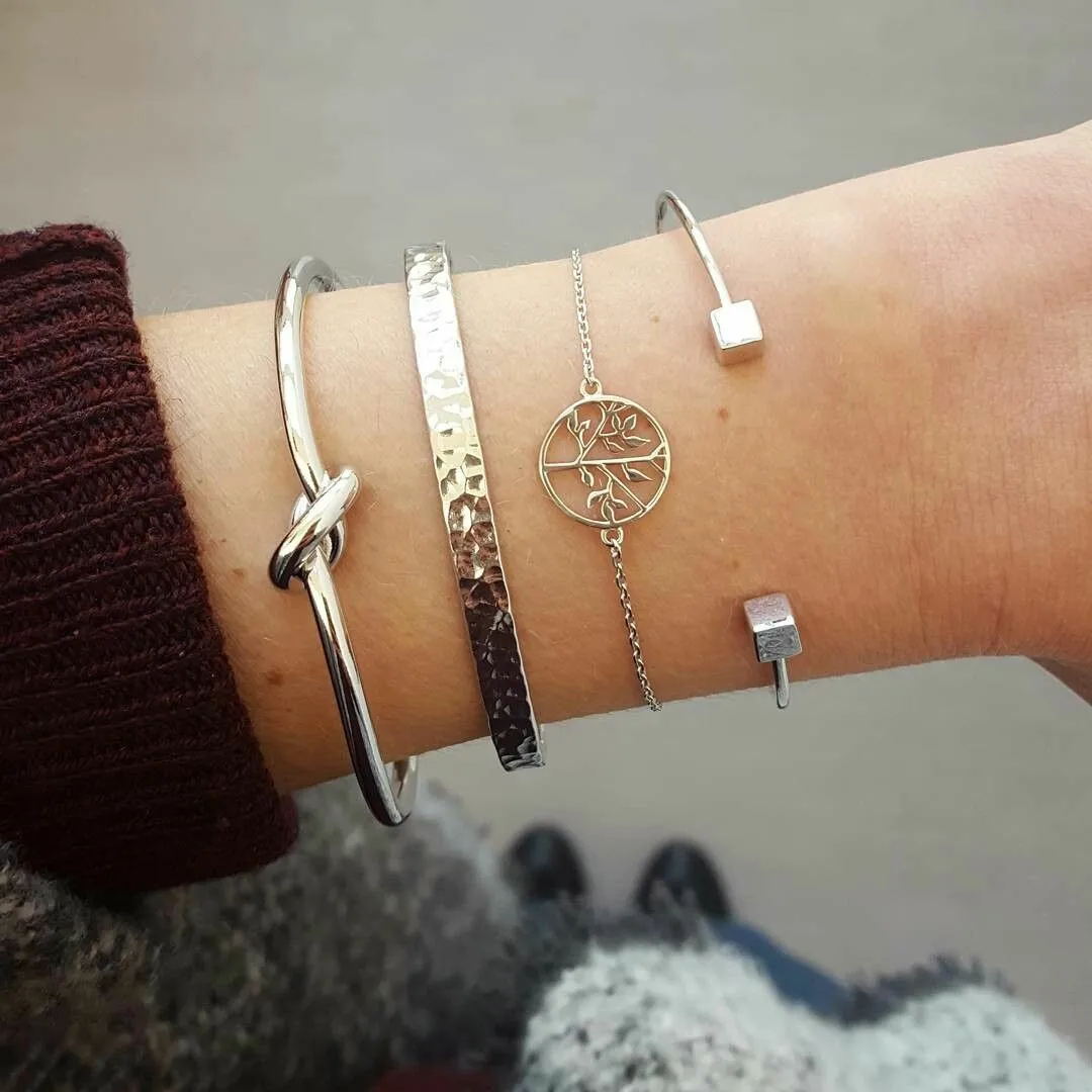 

4pcs/set Lucky Knot Hammer Geometric Cube Stacking Bangles Life Tree Silver Chain Bracelets Women Boho Bridesmaid Jewelry Gifts