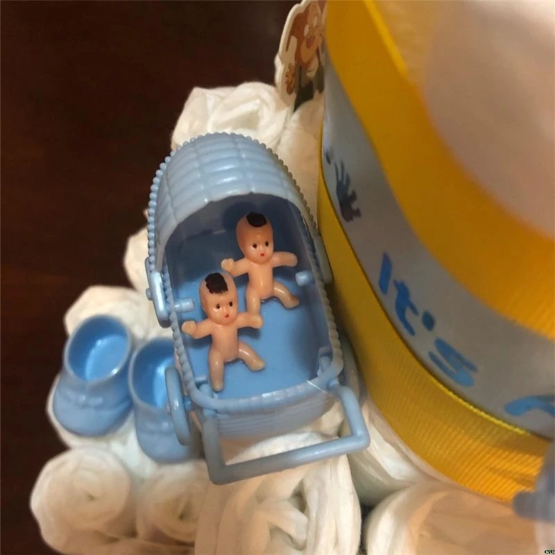

100pcs 1Inch Mini Plastic Baby Favor Supplies For Baby Shower and Ice Cube Game