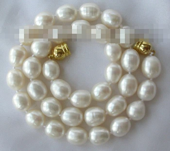

0488 baroque white freshwater cultured pearl necklace