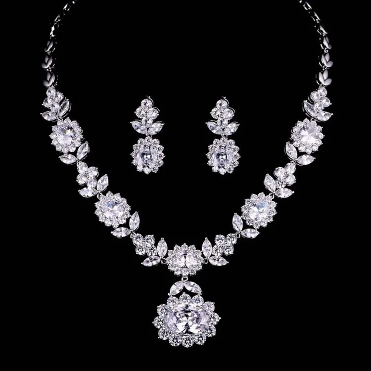 

European and American Popular Bride Jewelry Set Evening Wedding Dress and Flower Necklace J5110